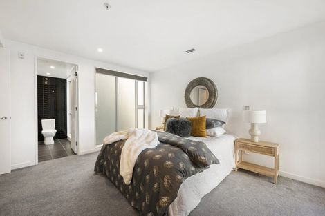 Photo of property in Portal Apartments, 6a/42 Cable Street, Te Aro, Wellington, 6011