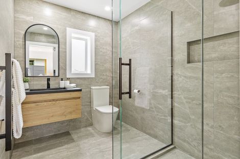 Photo of property in 1/363 Beach Road, Campbells Bay, Auckland, 0630