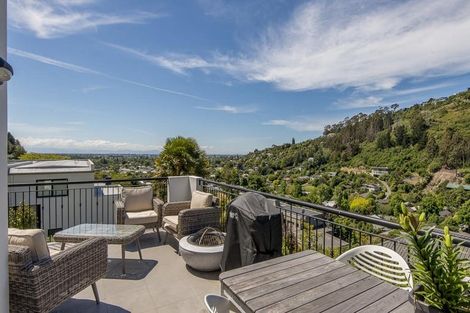 Photo of property in 10a Dalefield Drive, Cashmere, Christchurch, 8022