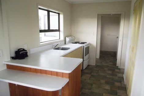 Photo of property in 627 South Road, Omata, New Plymouth, 4374