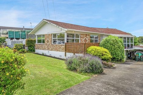 Photo of property in 59 Hutchinsons Road, Bucklands Beach, Auckland, 2014