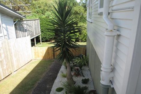 Photo of property in 36 Maui Pomare Street, Blockhouse Bay, Auckland, 0600
