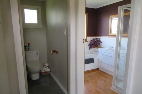 Photo of property in 75 Rhodes Street, Waimate, 7924