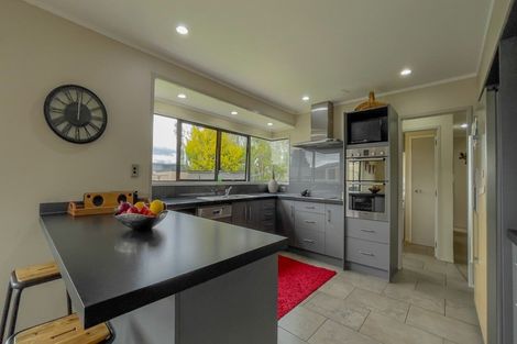 Photo of property in 17 Miller Place, Ngatea, 3503