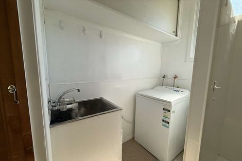 Photo of property in 61 Rolleston Street, Mount Cook, Wellington, 6021