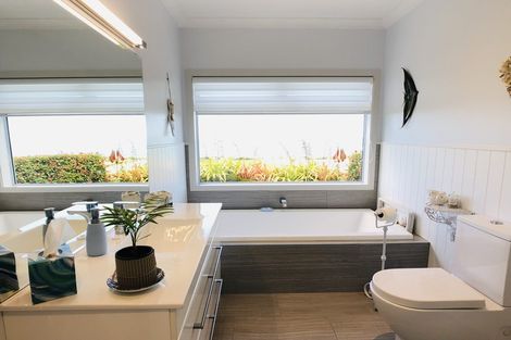 Photo of property in 761 Main North Road, Bay View, Napier, 4182