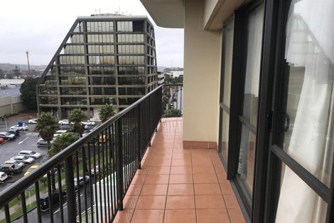 Photo of property in The Rennaissance, 5j/18 Ronwood Avenue, Manukau, Auckland, 2104