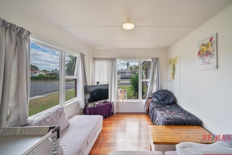 Photo of property in 2 Belgrave Place, Papakura, 2110