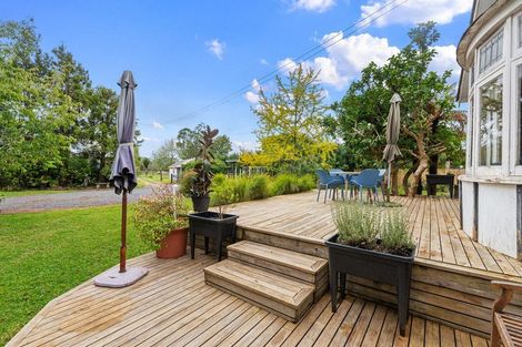 Photo of property in 9 Taupaki Road, Taupaki, Henderson, 0782