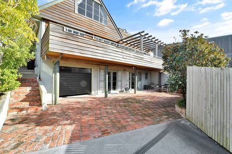 Photo of property in 11 Oceanview Road, Mount Maunganui, 3116