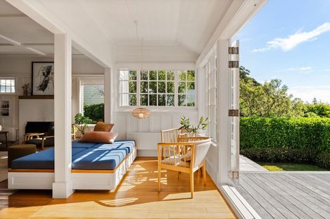 Photo of property in 4 Manuka Terrace, Eastbourne, Lower Hutt, 5013