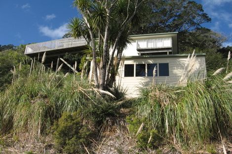 Photo of property in 27 Motuhoa Road, Tairua, 3508
