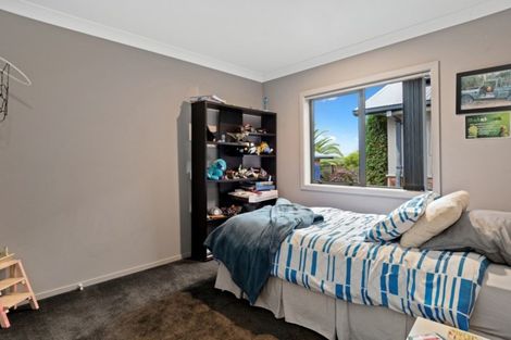 Photo of property in 16 Olive Close, Omokoroa, 3114