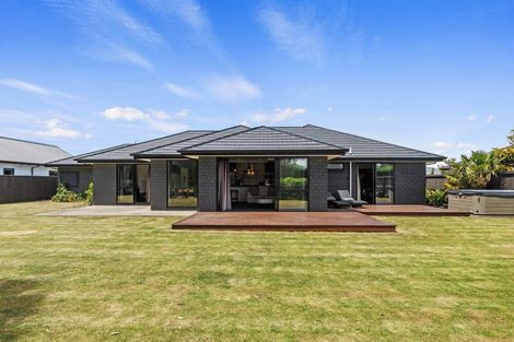 Photo of property in 11 Woodlaw Crescent, Prebbleton, 7604