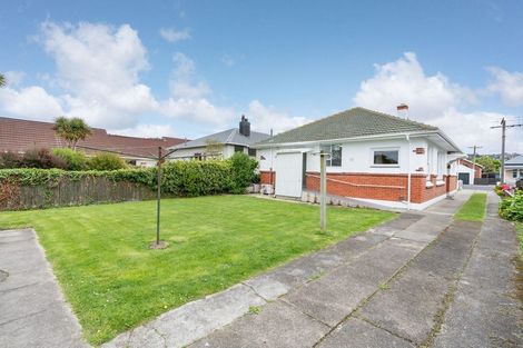 Photo of property in 57 Hargest Crescent, Saint Kilda, Dunedin, 9012