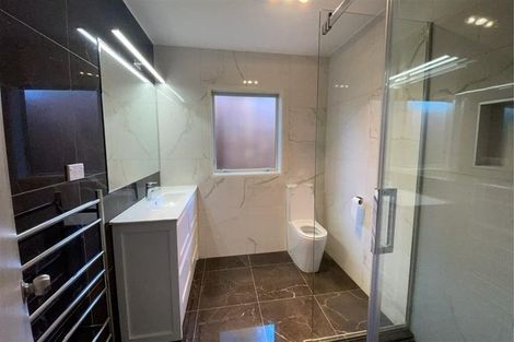 Photo of property in 18 Corrofin Drive, East Tamaki, Auckland, 2013