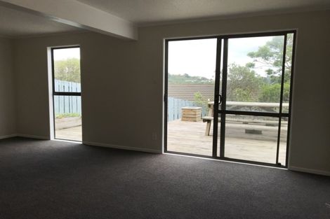 Photo of property in 18 Mercury Way, Whitby, Porirua, 5024