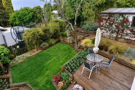 Photo of property in 92 Poaka Avenue, Dinsdale, Hamilton, 3204