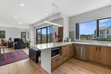Photo of property in 80a Moire Road, Massey, Auckland, 0614