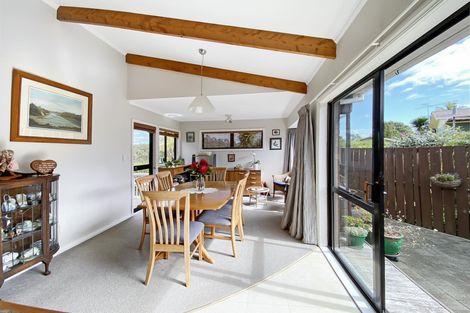 Photo of property in 25 Fairway Drive, Kerikeri, 0230