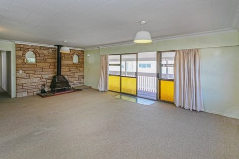 Photo of property in 107 Titiro Place, Onemana, Whangamata, 3691
