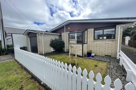 Photo of property in 19a Karamu Street, Strandon, New Plymouth, 4312