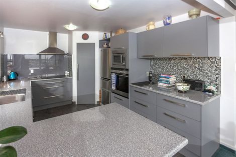 Photo of property in 8 Pine Grove, Tairua, 3508