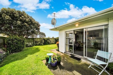 Photo of property in 4/29 Clemow Road, Fitzroy, New Plymouth, 4312
