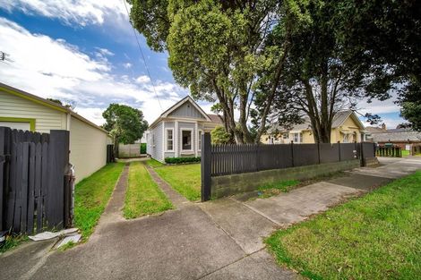 Photo of property in 45 Fitzroy Road, Fitzroy, New Plymouth, 4312