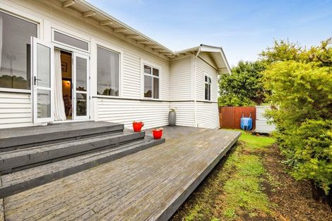 Photo of property in 8 Lincoln Street, Patea, 4520