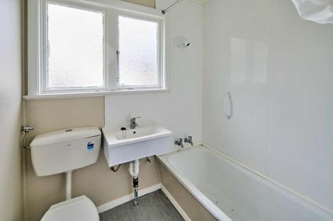 Photo of property in 42 Victory Avenue, Karori, Wellington, 6012