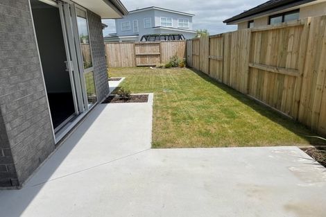 Photo of property in 20 Kotiate Street, Papamoa Beach, Papamoa, 3118