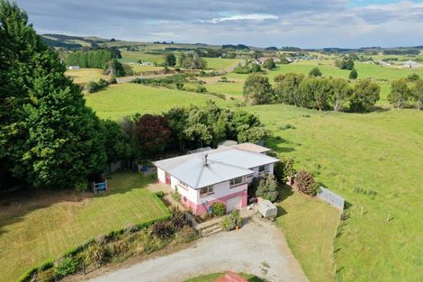Photo of property in 9 Neill Road, Tokanui, 9884