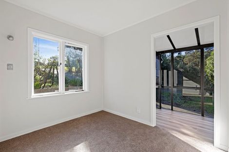 Photo of property in 109-111 Whangaparaoa Road, Red Beach, 0932