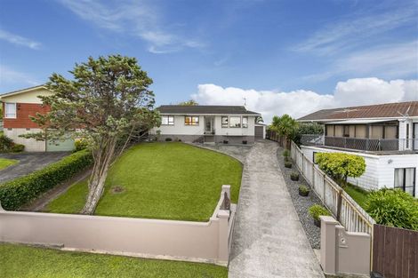 Photo of property in 45 Rosewarne Crescent, Glendene, Auckland, 0602