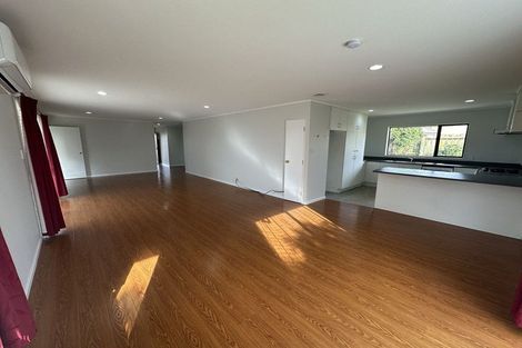 Photo of property in 5 Ian Jones Court, Flat Bush, Auckland, 2019