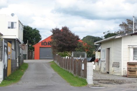 Photo of property in 215a-e Saint Aubyn Street, New Plymouth, 4310