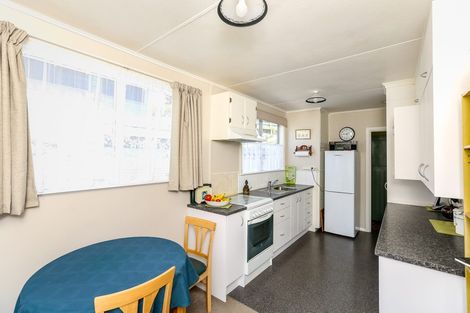Photo of property in 30 Seaview Road, Marfell, New Plymouth, 4310