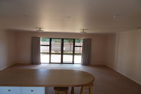 Photo of property in 12 Willowbank Crescent, Feilding, 4702