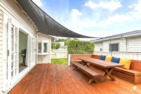 Photo of property in 43a Collins Avenue, Tawa, Wellington, 5028