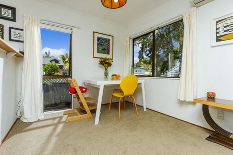 Photo of property in 1/47 Selwyn Crescent, Forrest Hill, Auckland, 0620