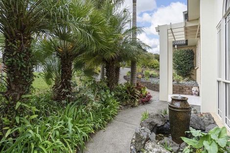 Photo of property in 9 Lorikeet Place, Unsworth Heights, Auckland, 0632