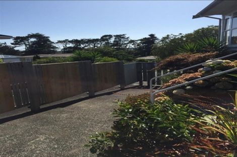 Photo of property in 1/77 Ennis Avenue, Pakuranga Heights, Auckland, 2010