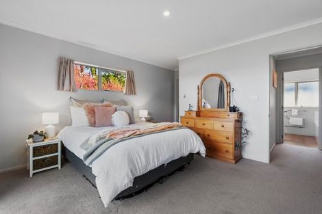 Photo of property in 30 Kereru Place, Pyes Pa, Tauranga, 3112