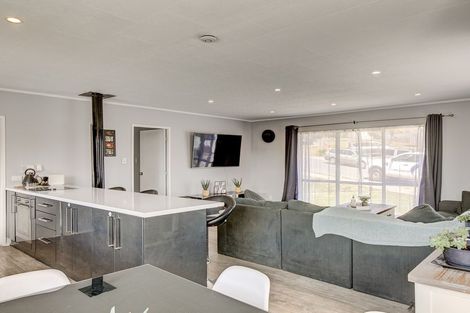 Photo of property in 11 Parkinson Close, Whitby, Porirua, 5024