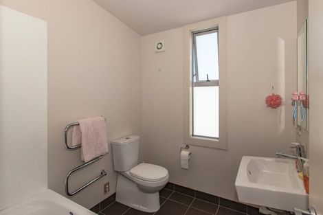 Photo of property in The Terraces, 22/9 Humber Street, Pandora, Napier, 4110