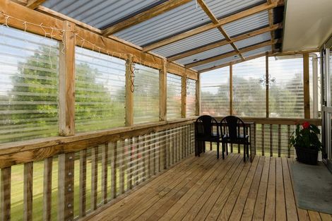 Photo of property in 17 Roick Parade, Glen Eden, Auckland, 0602