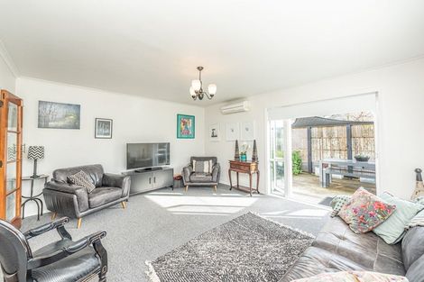 Photo of property in 4 Dickson Crescent, Saint Johns Hill, Whanganui, 4500