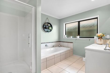 Photo of property in 15 Carroll Place, Owhata, Rotorua, 3010