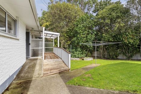 Photo of property in 20 Mayfair Place, Westown, New Plymouth, 4310